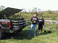 Riparian Buffer Planting Prjct-WMHS Students Unloading Plants-04-28-12
